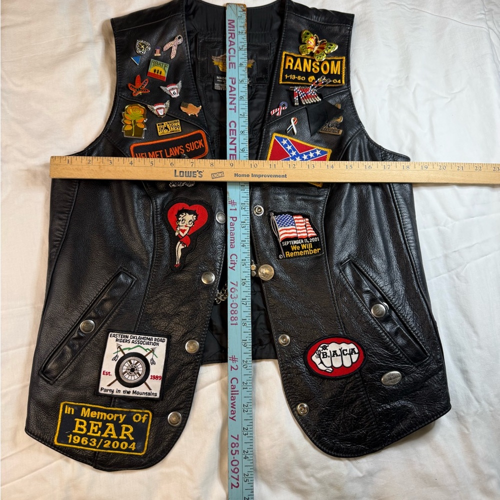 Women's Harley Davidson
Leather Vest - Picture 15 of 16